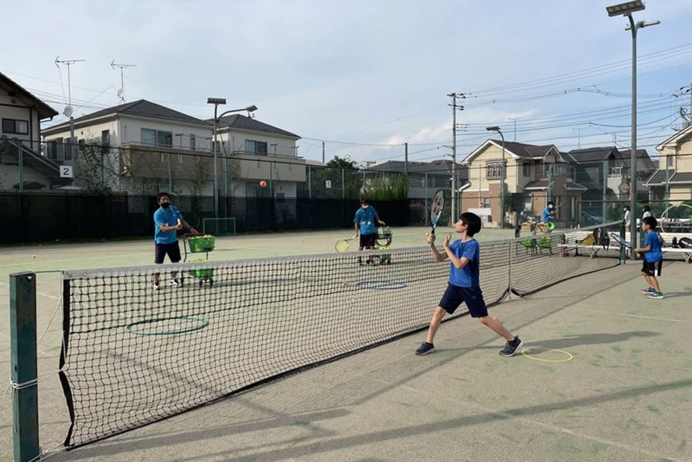 毎月小学生テニス体験会を開催！)